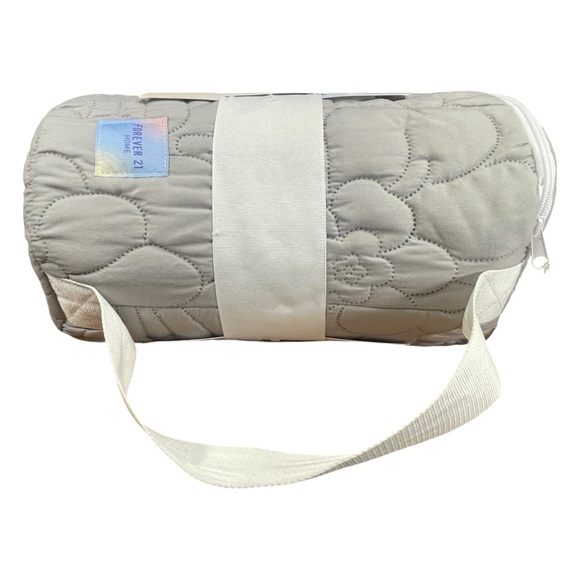 Forever 21 home Floral 2 piece quilt set. Drizzle twin - Picture 5 of 9